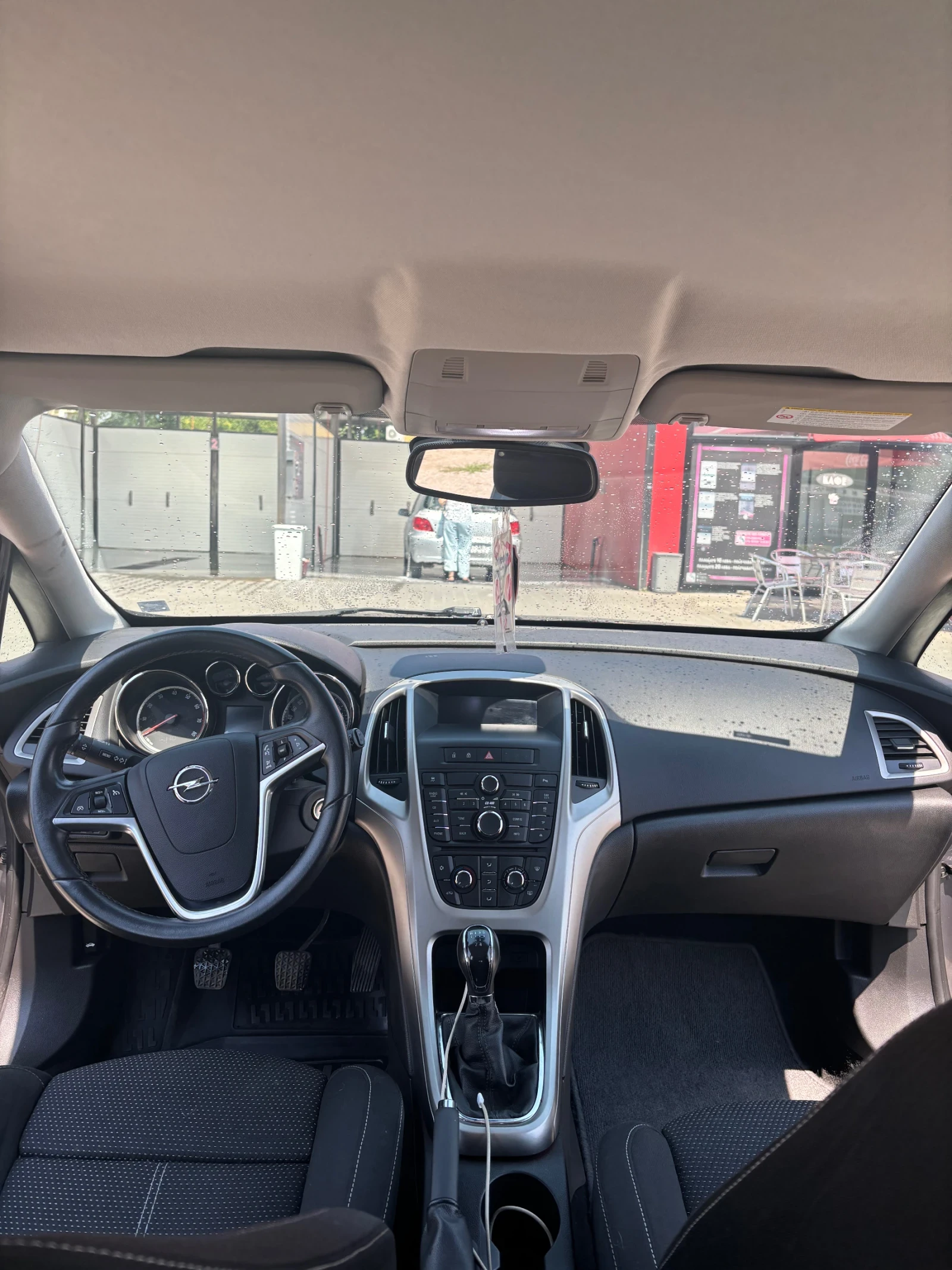 Opel Astra 1.6i, снимка 9 - Автомобили и джипове - 55059572
