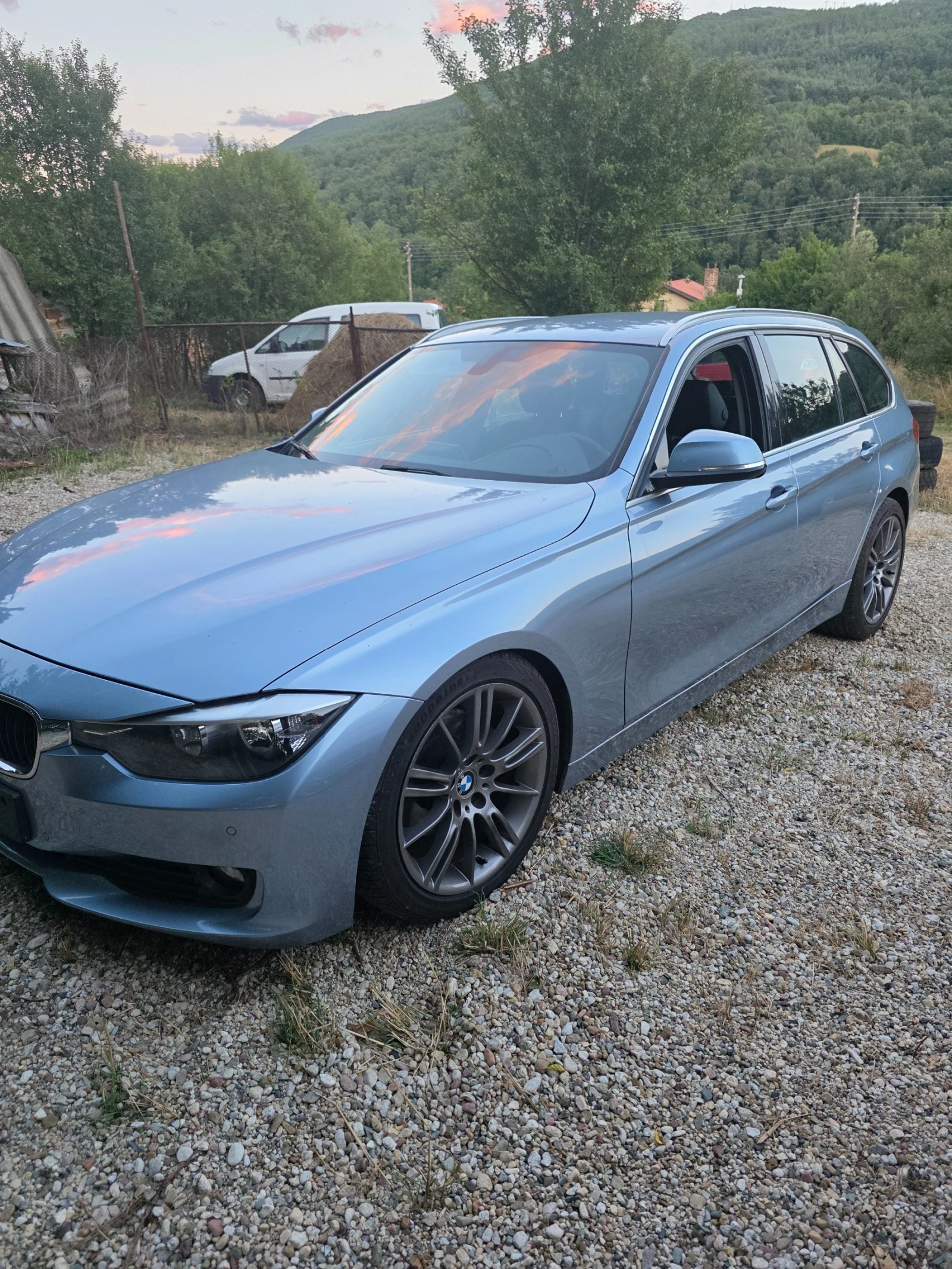 BMW 320 F31, снимка 2 - Автомобили и джипове - 55298210