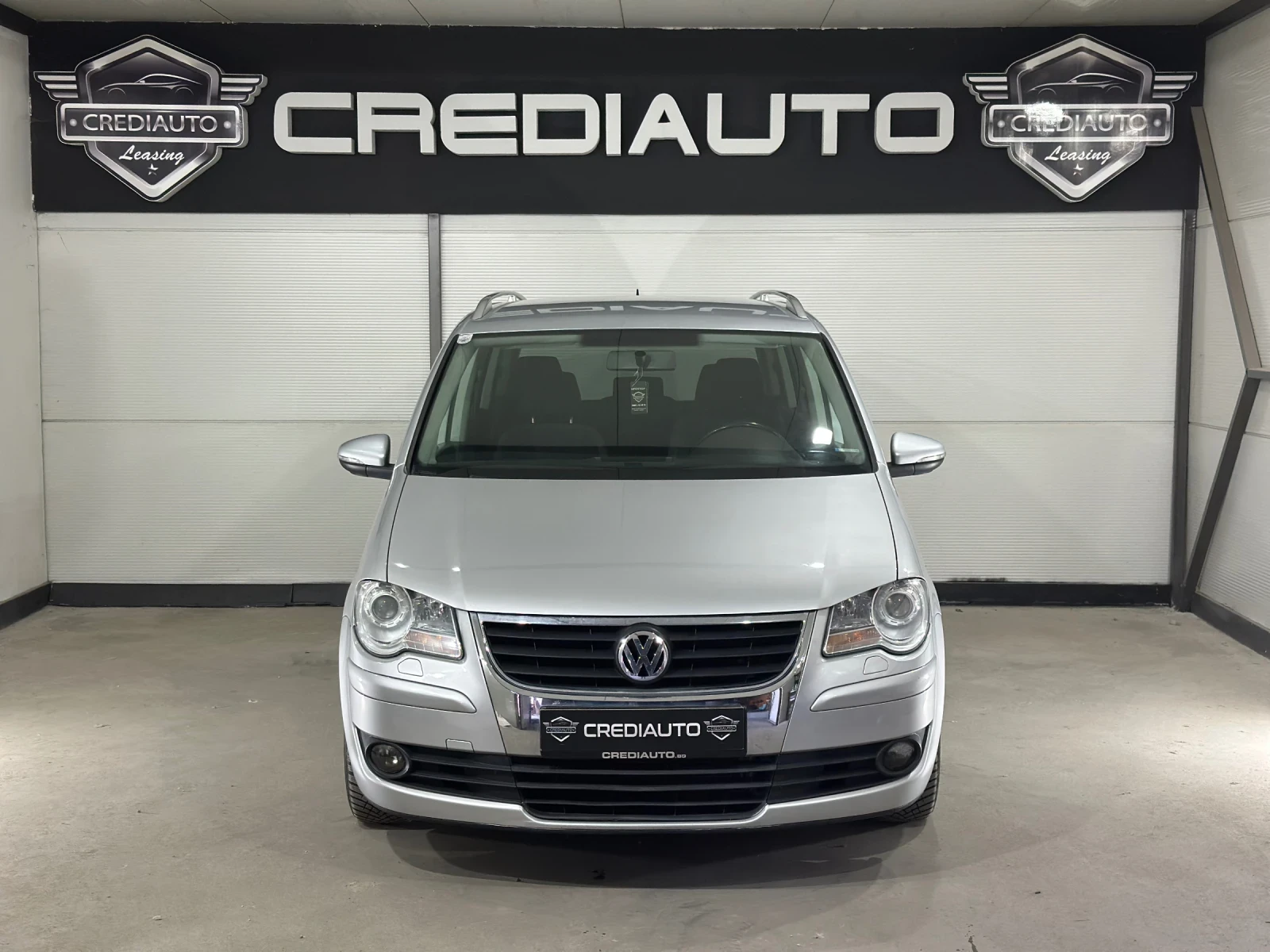 VW Touran 1.9TDI AUTO, снимка 2 - Автомобили и джипове - 56410105