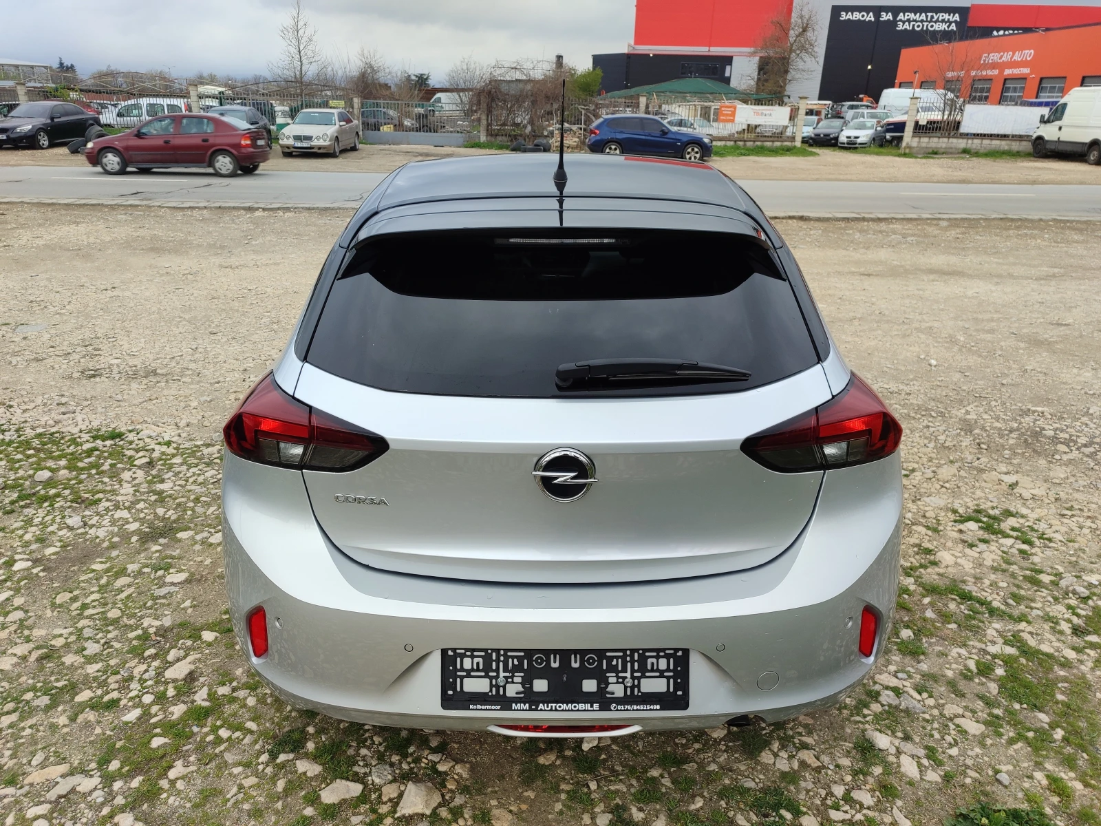 Opel Corsa 1.2, снимка 6 - Автомобили и джипове - 56471161