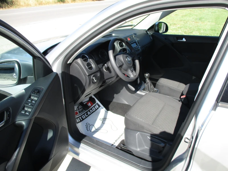 VW Tiguan 2.0TDI/140кс./КАТО НОВА, снимка 9 - Автомобили и джипове - 50808846