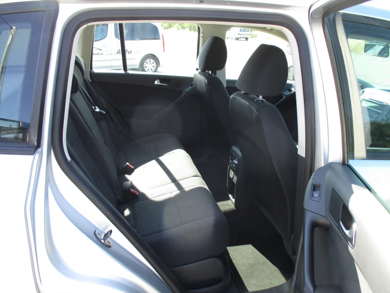VW Tiguan 2.0TDI/140кс./КАТО НОВА, снимка 15 - Автомобили и джипове - 50808846
