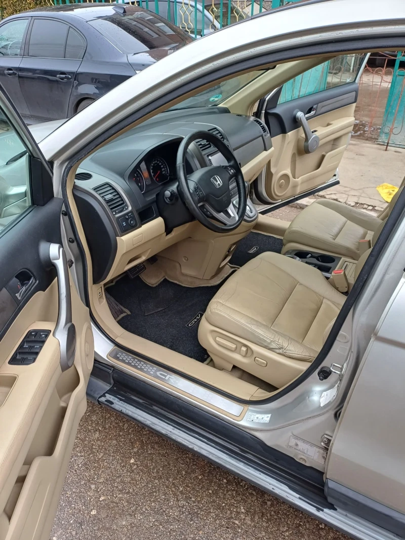 Honda Cr-v Топ състояние!, снимка 13 - Автомобили и джипове - 52672392
