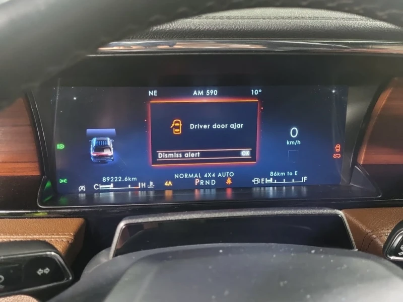 Lincoln Navigator * RESERVE Trim * Captain's chair * CARFAX * , снимка 8 - Автомобили и джипове - 53438100