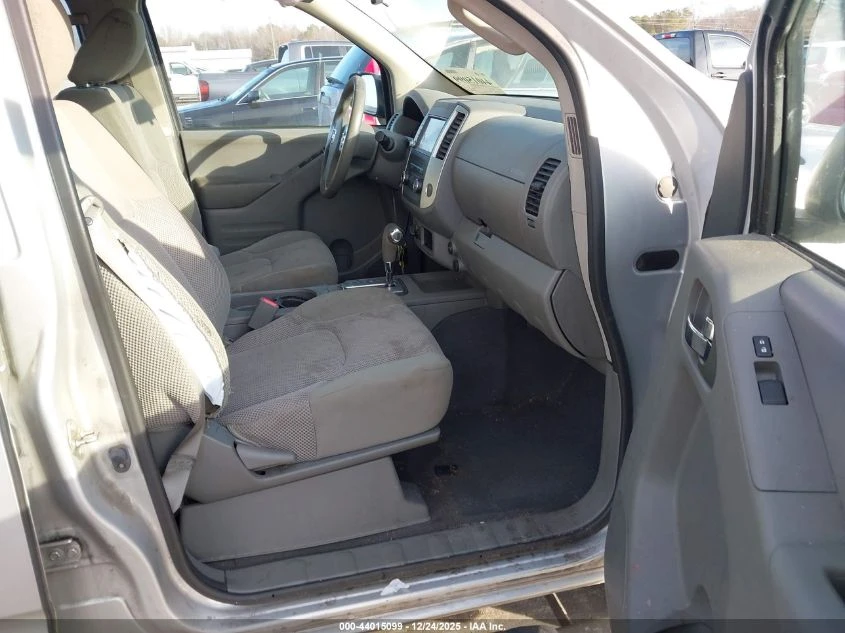 Nissan Frontier 4l Sv - изображение 5