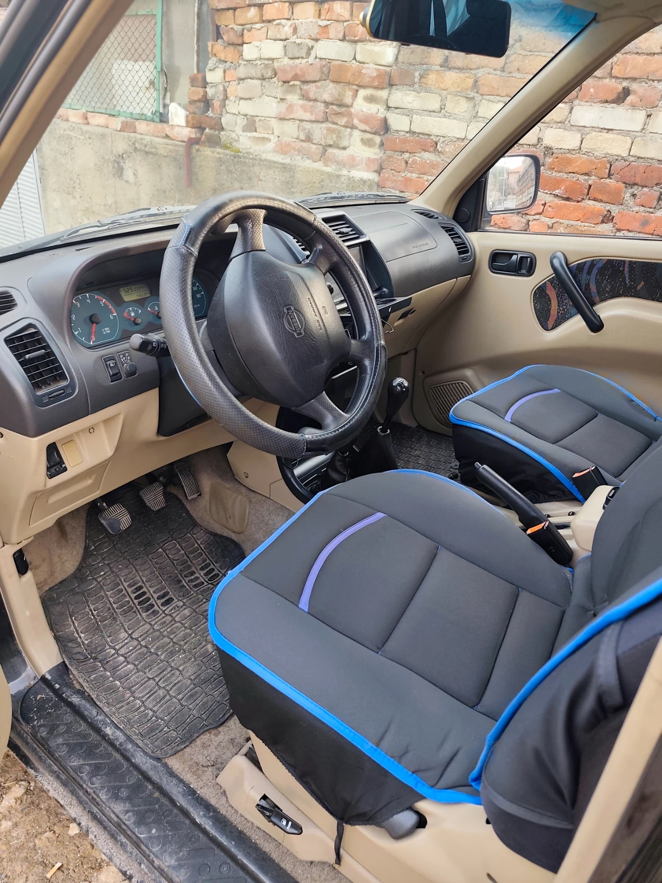 Nissan Terrano  - изображение 8