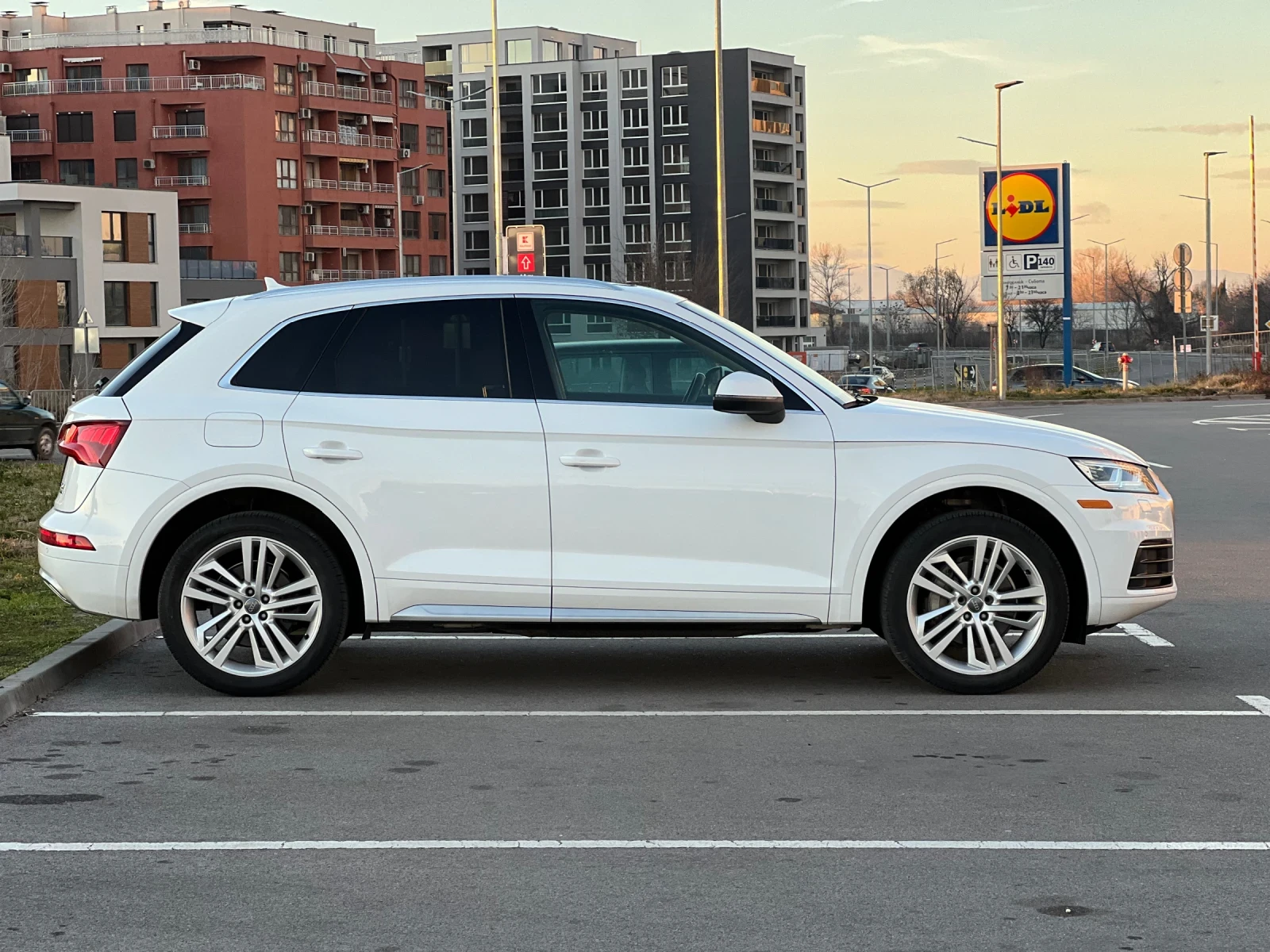 Audi Q5 2.0TFSI /DIGITAL, снимка 4 - Автомобили и джипове - 53825799
