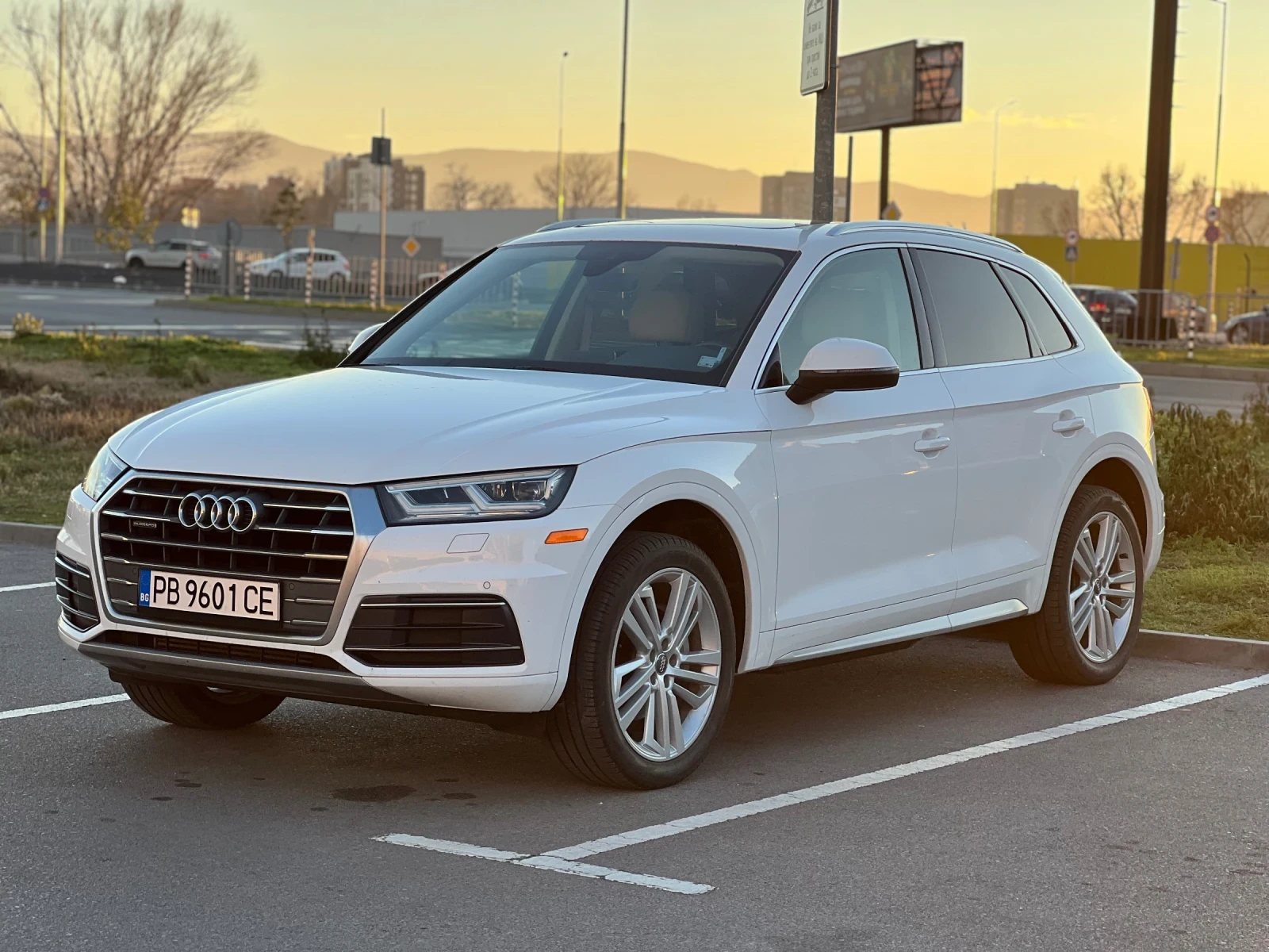 Audi Q5 2.0TFSI /DIGITAL, снимка 2 - Автомобили и джипове - 53825799
