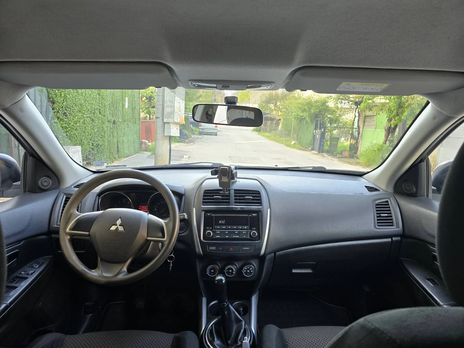 Mitsubishi ASX 1.6i Бенз.Газ BRC+ НОВА скоростна, Пълна история, снимка 8 - Автомобили и джипове - 54416845