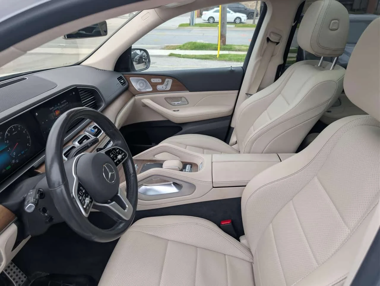 Mercedes-Benz GLS 450 4MATIC * ДИСТРОНИК* 360 КАМЕРА* ОБДУХВАНЕ* ПАНОРАМ, снимка 11 - Автомобили и джипове - 54561895