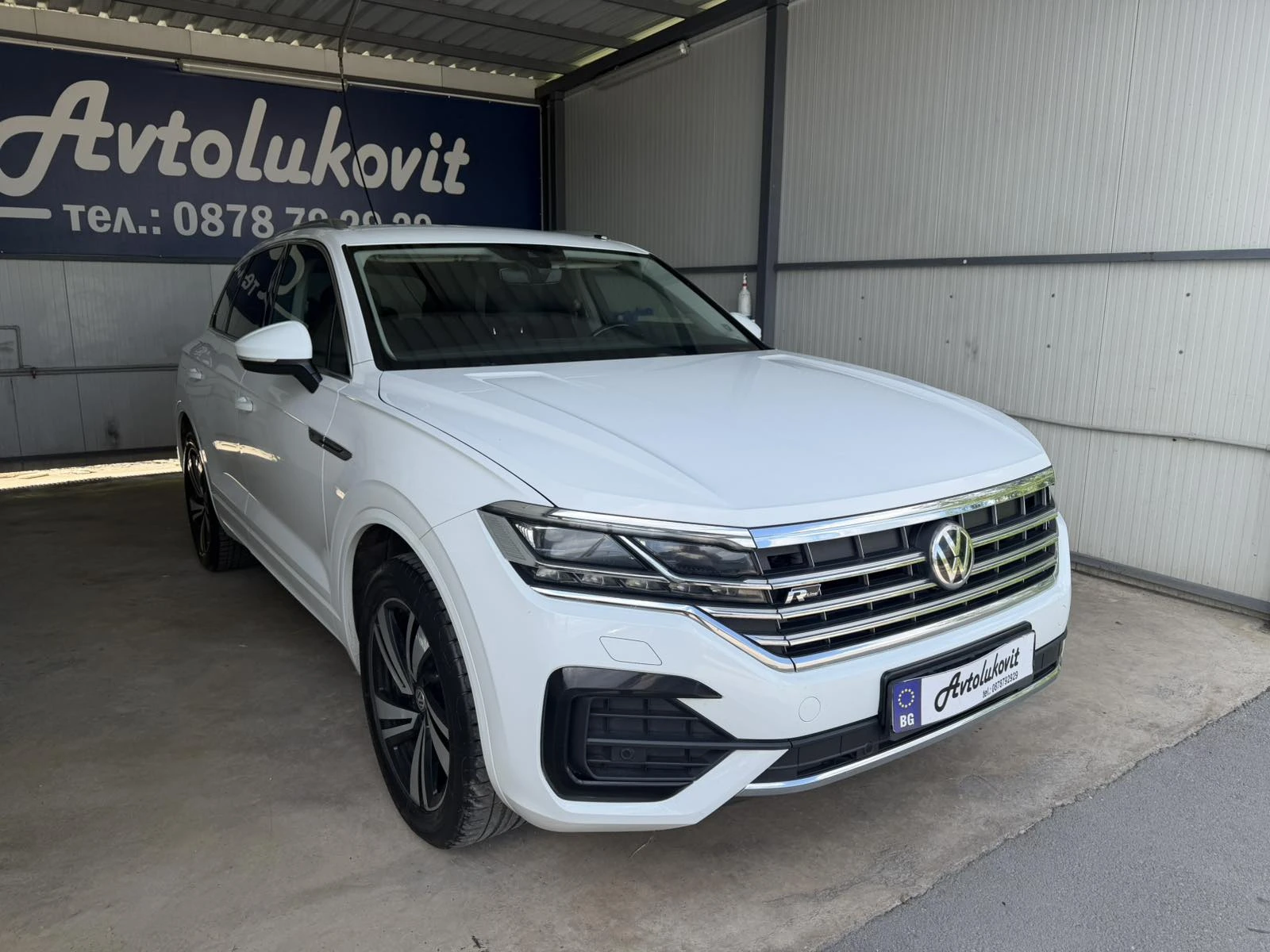 VW Touareg 3.0TDI R-Line, снимка 4 - Автомобили и джипове - 54854792