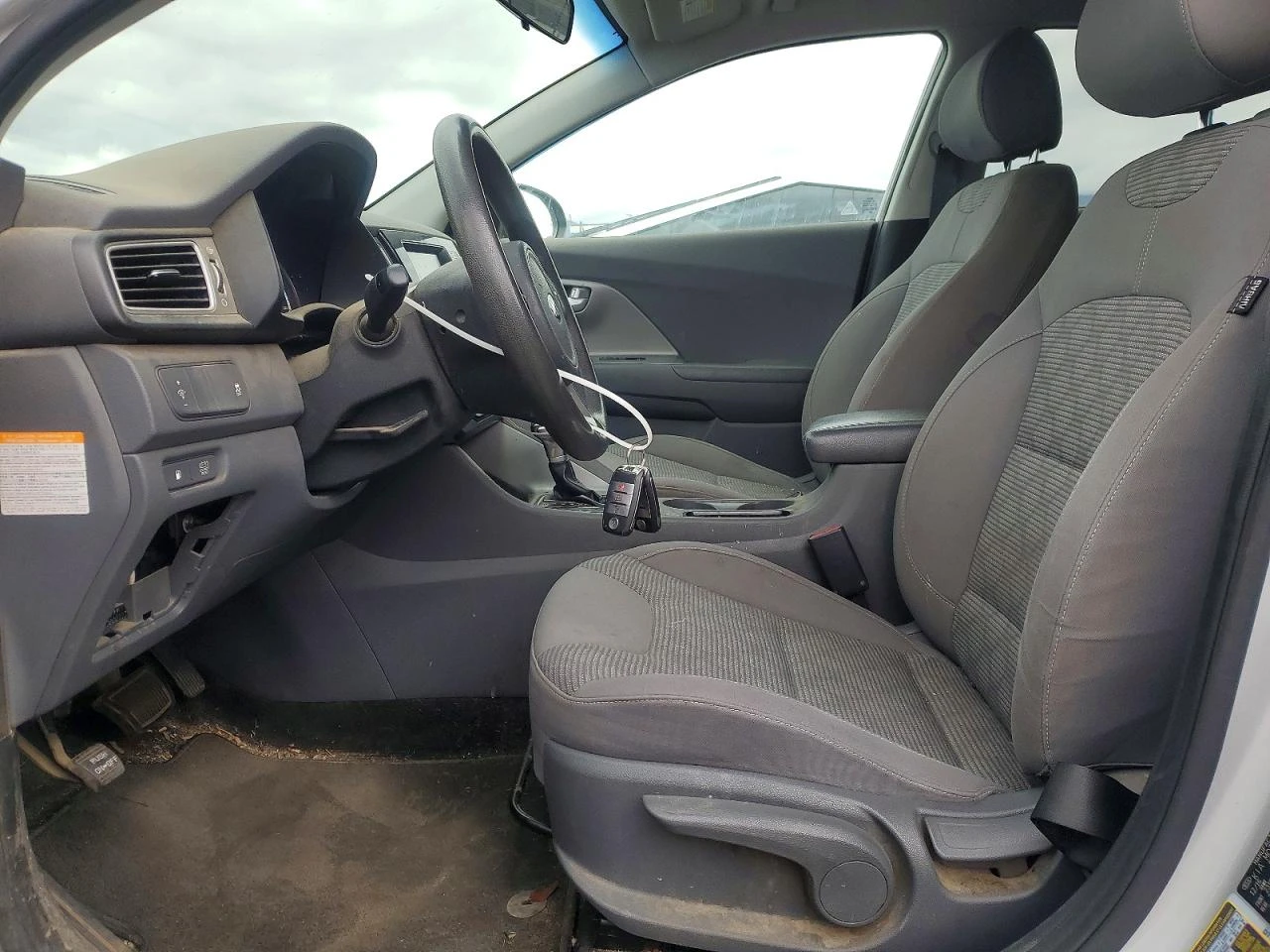 Kia Niro, снимка 6 - Автомобили и джипове - 55752782