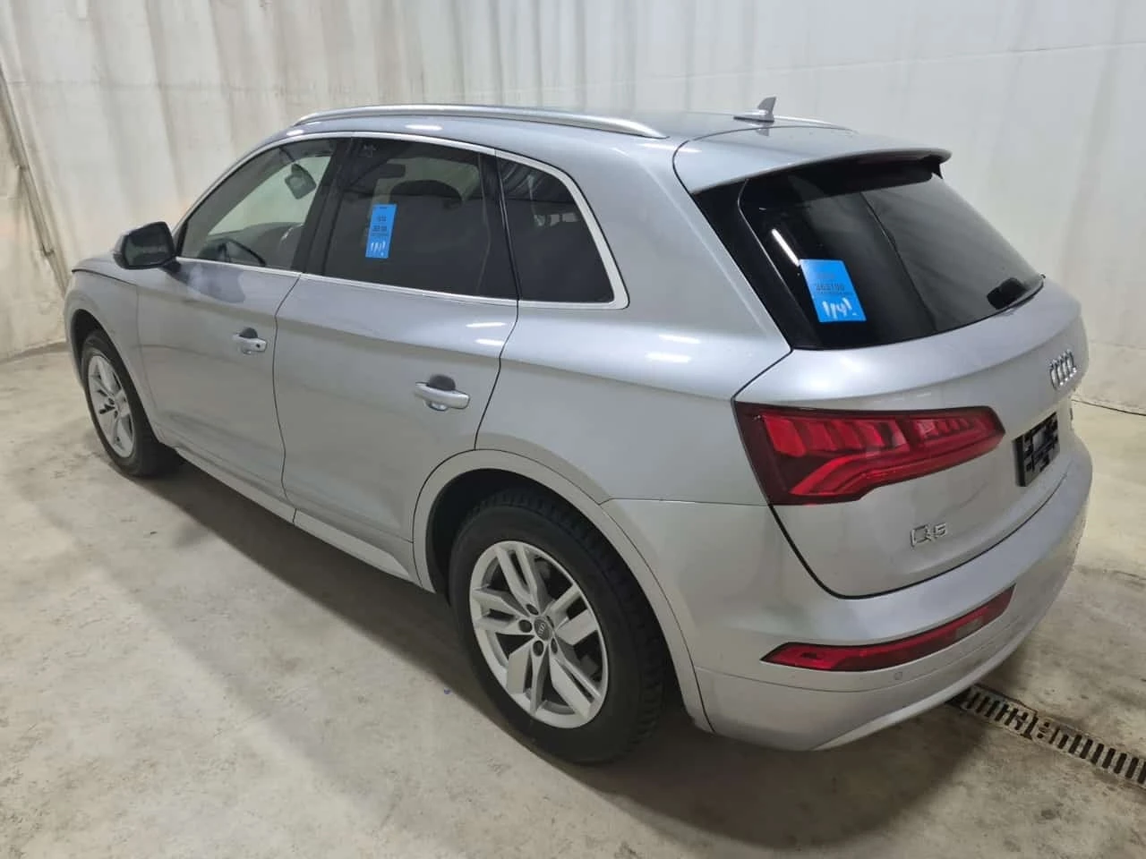 Audi Q5 * KOMFORT * CARFAX * ОПЦИЯ ЗА ФИНАНСИРАНЕ * , снимка 4 - Автомобили и джипове - 55785413