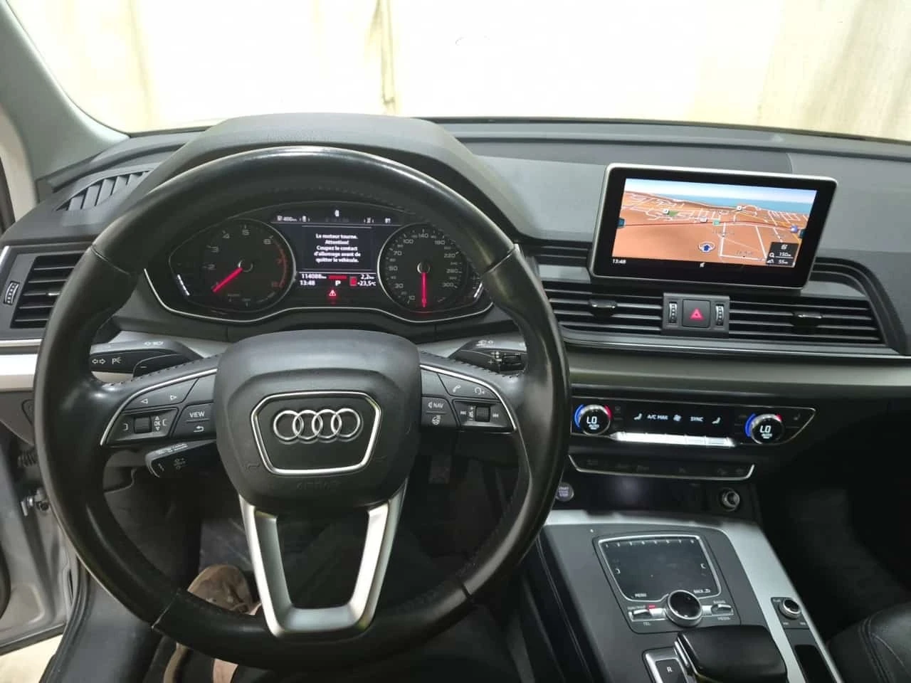 Audi Q5 * KOMFORT * CARFAX * ОПЦИЯ ЗА ФИНАНСИРАНЕ * , снимка 10 - Автомобили и джипове - 55785413