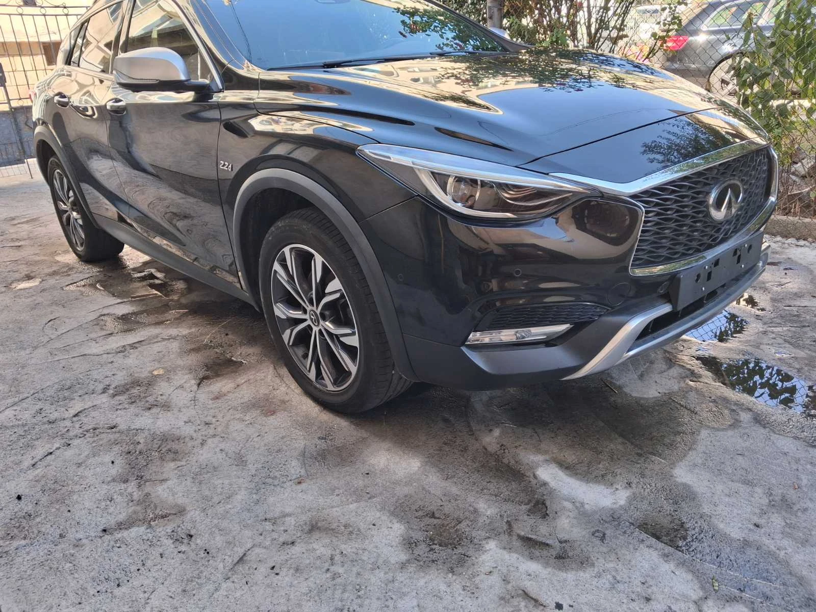 Infiniti QX30 PREMIUM , снимка 2 - Автомобили и джипове - 56037190