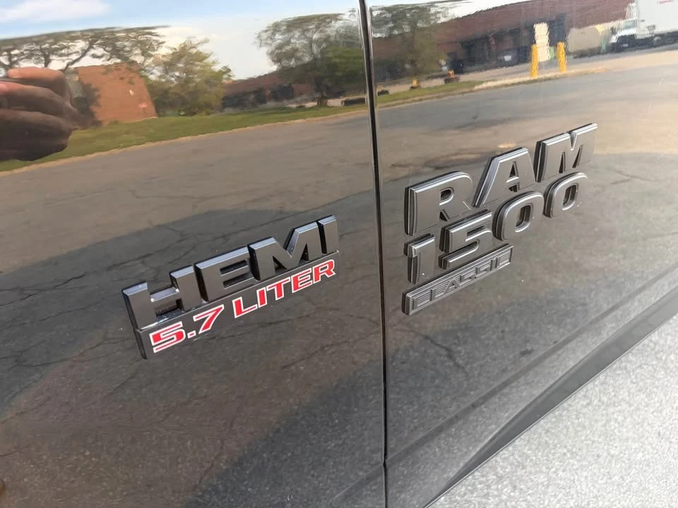 Dodge RAM 1500 / 5.7 HEMI / ЦЕНА ДО БЪЛГАРИЯ С ВСИЧКИ ТАКСИ, снимка 11 - Автомобили и джипове - 56164407