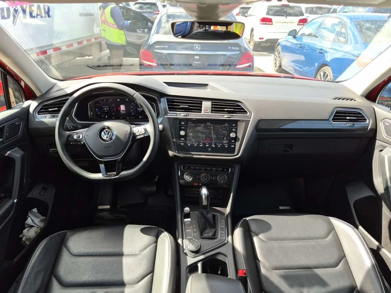 VW Tiguan / HIGHLINE / FULL DIGITAL / PANO / 2 KEYS, снимка 9 - Автомобили и джипове - 56213174
