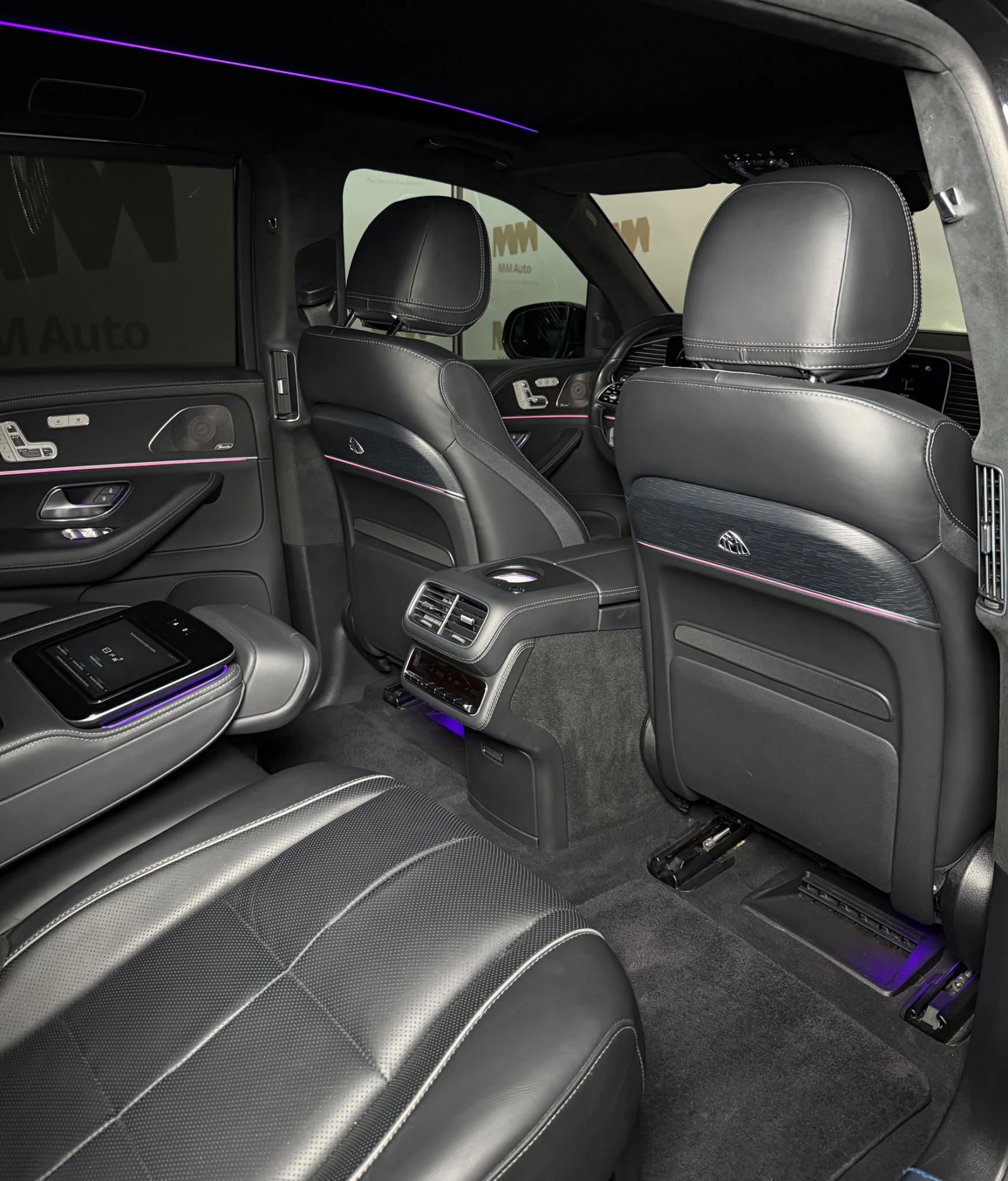 Mercedes-Benz GLS 600 Maybach-Brabus* Carbon* Pano* Burm* HuD, снимка 13 - Автомобили и джипове - 56213731