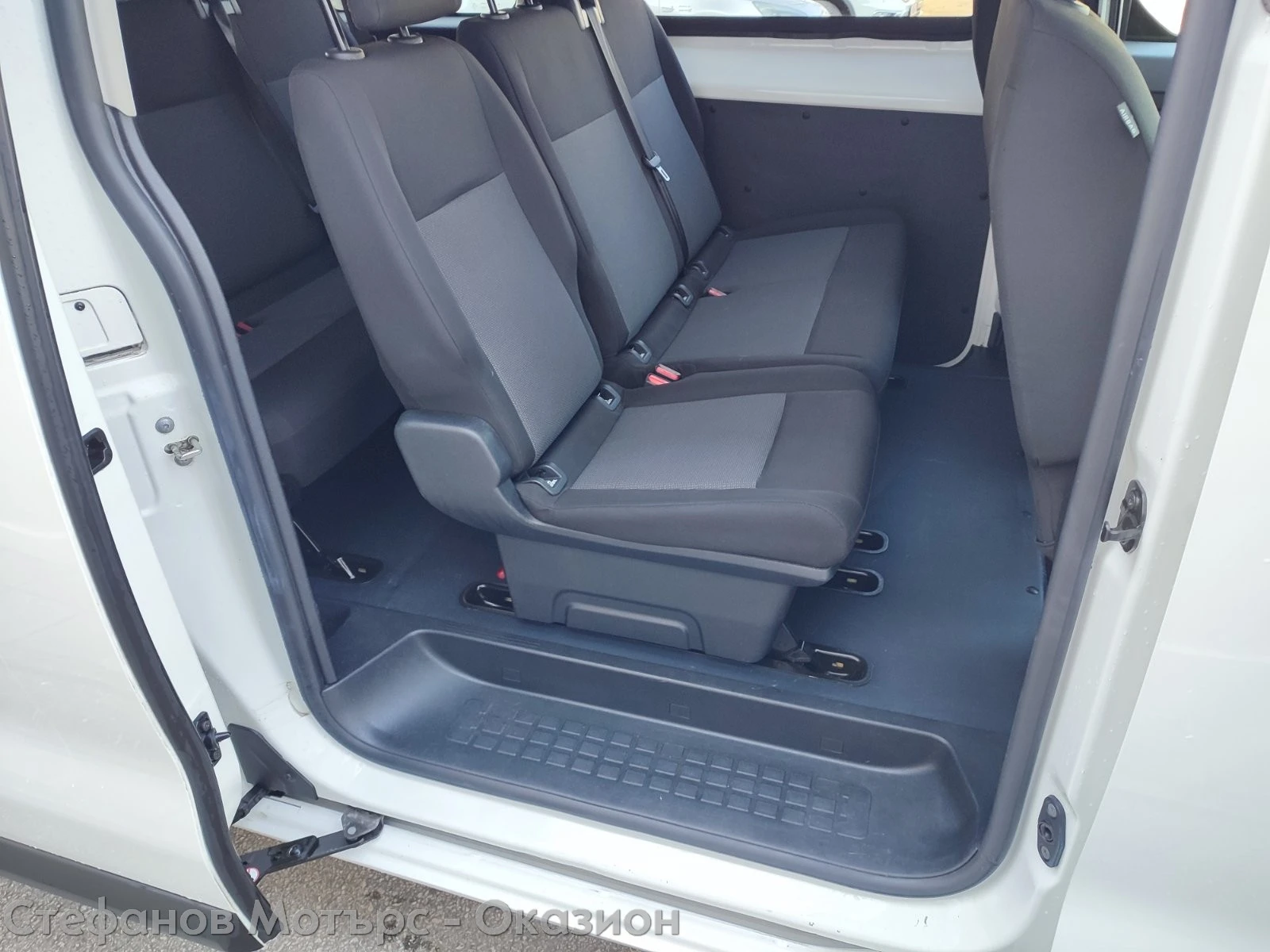Opel Vivaro 7+ 1 M 1.5 Diesel (120hp) MT6 | Mobile.bg � ����������� 13