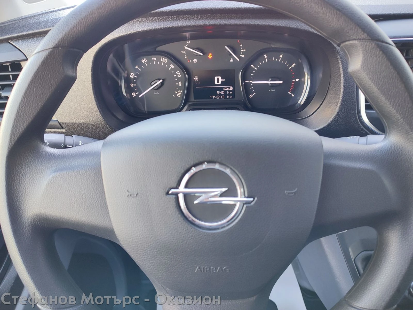 Opel Vivaro 7+ 1 M 1.5 Diesel (120hp) MT6 - изображение 9