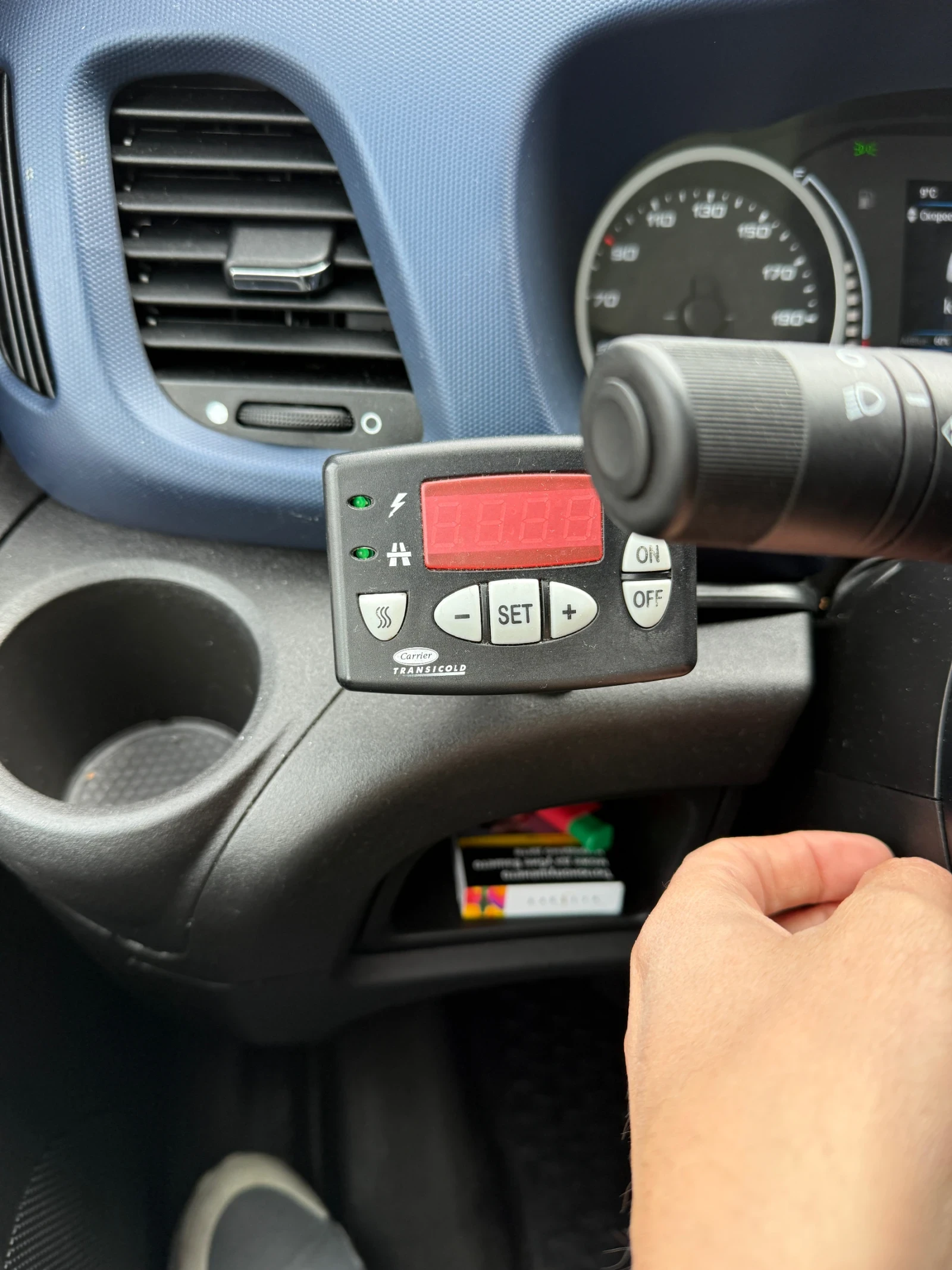 Iveco 35c15 35 S 14 Хладилен , снимка 10 - Бусове и автобуси - 53980173