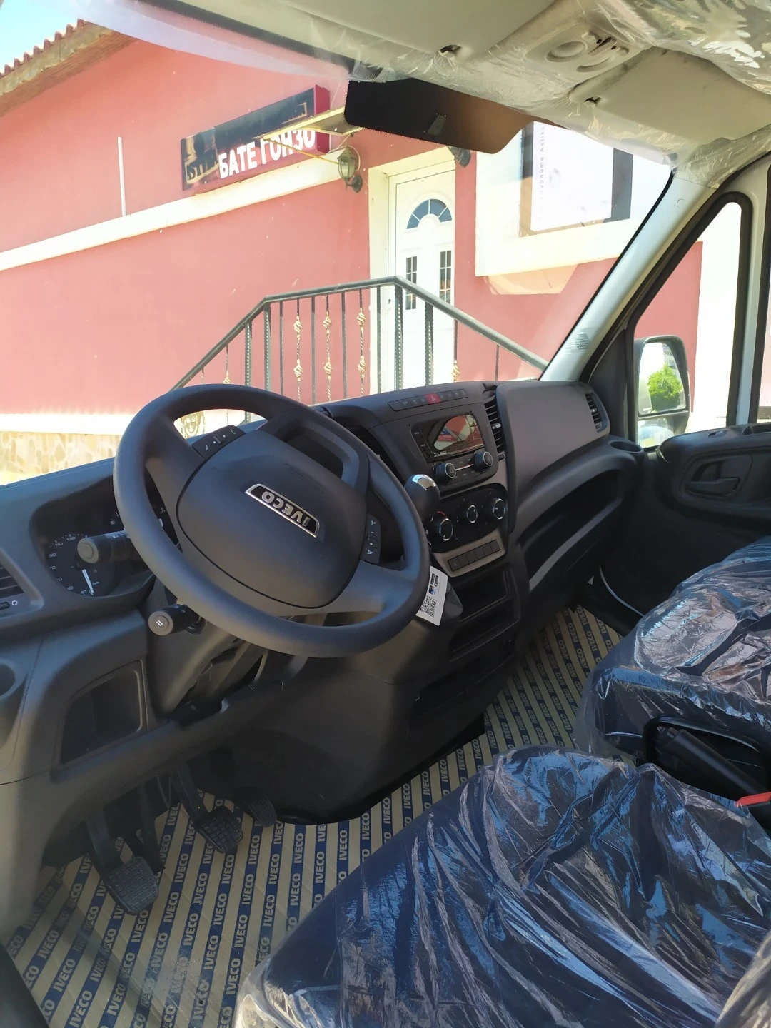 Iveco Daily 35c15, снимка 3 - Бусове и автобуси - 54411799
