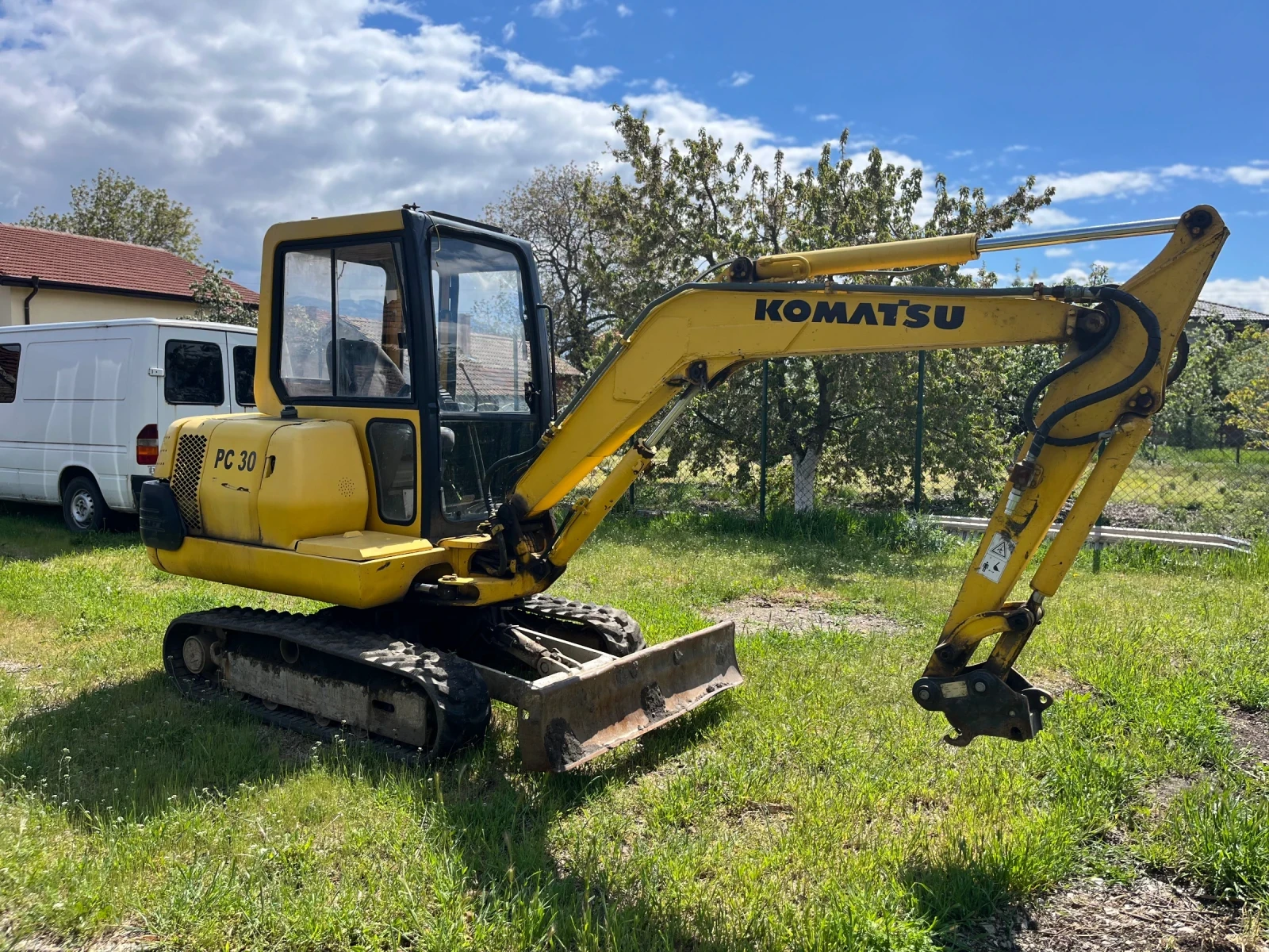 Багер Komatsu PC30-7