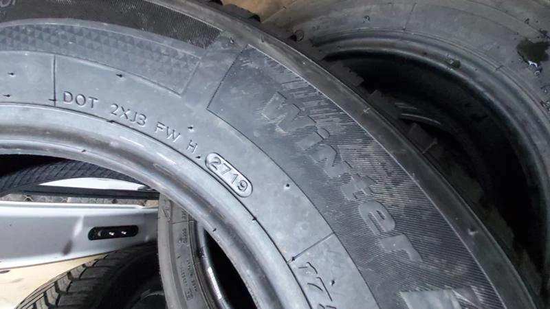 Гуми Зимни 175/80R14, снимка 4 - Гуми и джанти - 28489907