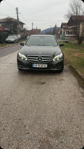 Mercedes-Benz E 200, снимка 1