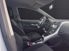 Toyota Auris 2.0 D4D 126кс, снимка 11