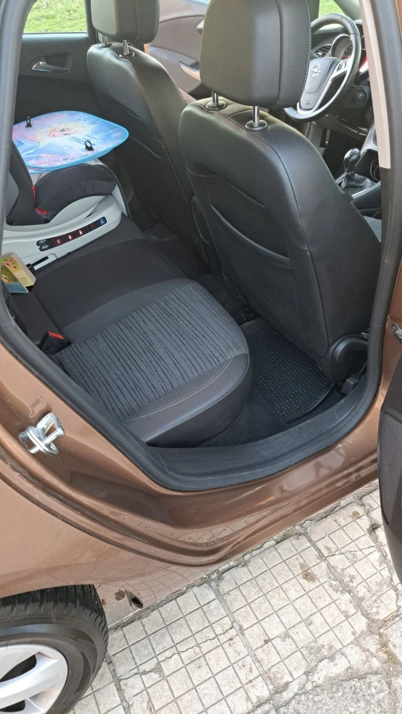 Opel Astra J, снимка 12 - Автомобили и джипове - 43585242