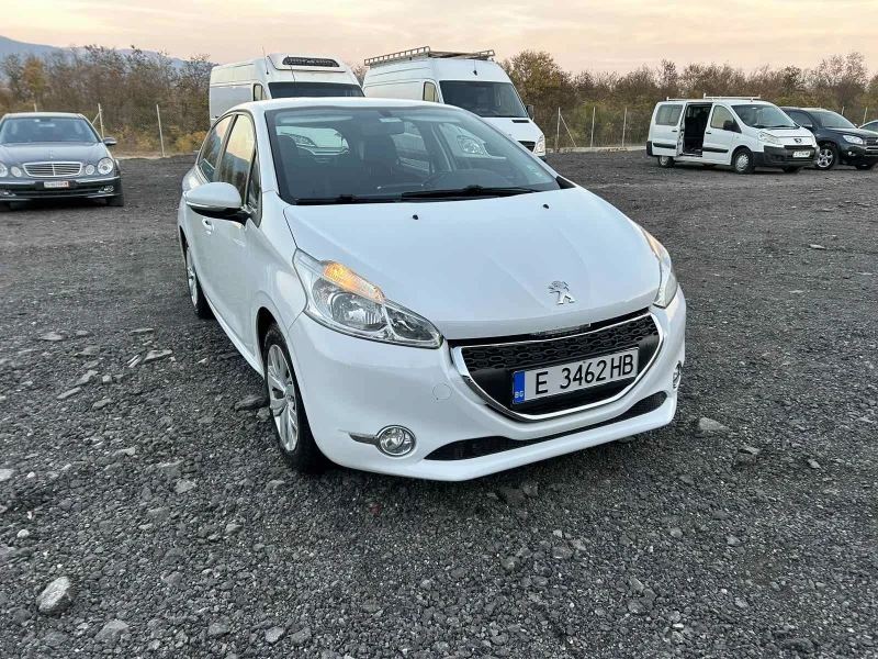 Peugeot 208, снимка 5 - Автомобили и джипове - 47841849