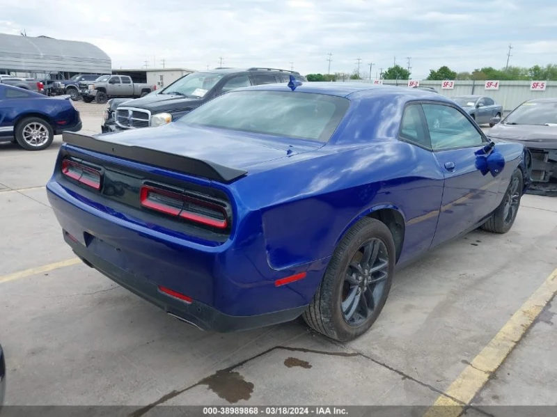 Dodge Challenger 3.6L V-6 DOHC, VVT, 305HP All Wheel Drive, снимка 8 - Автомобили и джипове - 48257635