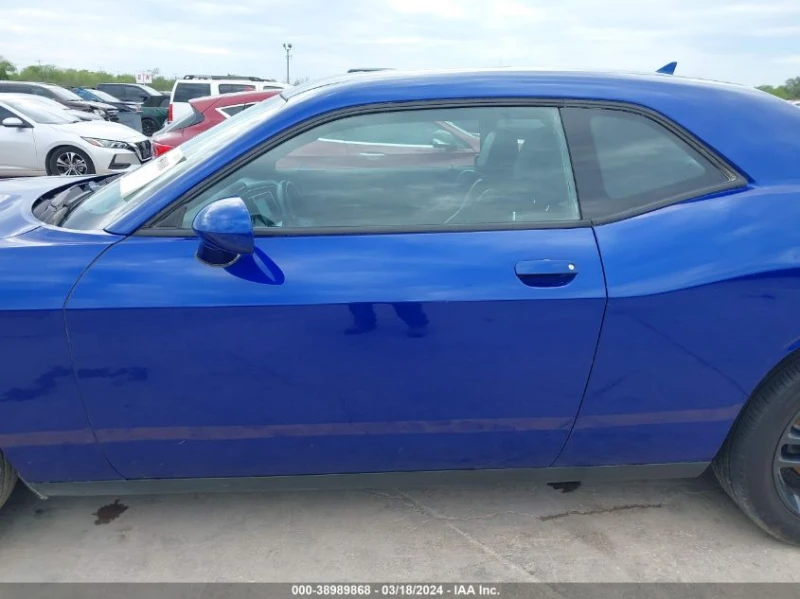 Dodge Challenger 3.6L V-6 DOHC, VVT, 305HP All Wheel Drive, снимка 6 - Автомобили и джипове - 48257635