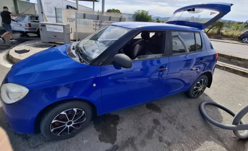 Skoda Fabia 1.2 petrol 69 hp MT5, снимка 4 - Автомобили и джипове - 52939651