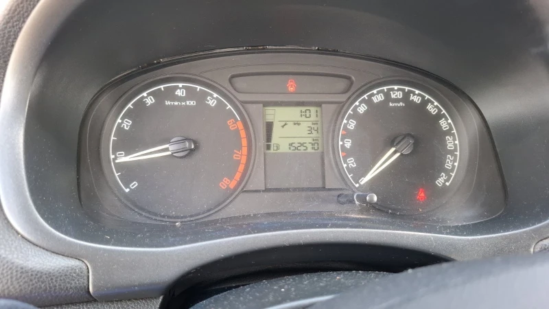 Skoda Fabia 1.2 petrol 69 hp MT5, снимка 9 - Автомобили и джипове - 52939651