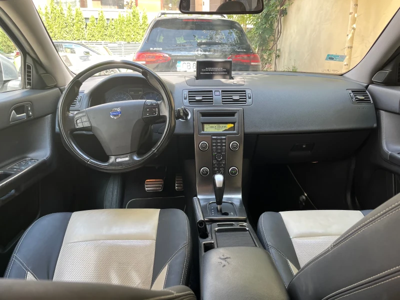 Volvo V50 R-DESIGN, снимка 5 - Автомобили и джипове - 52230060