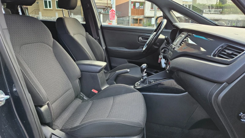Kia Carens 1.7 CRDI FACELIFT/NAVIG/7mesta/2018g, снимка 12 - Автомобили и джипове - 51749165