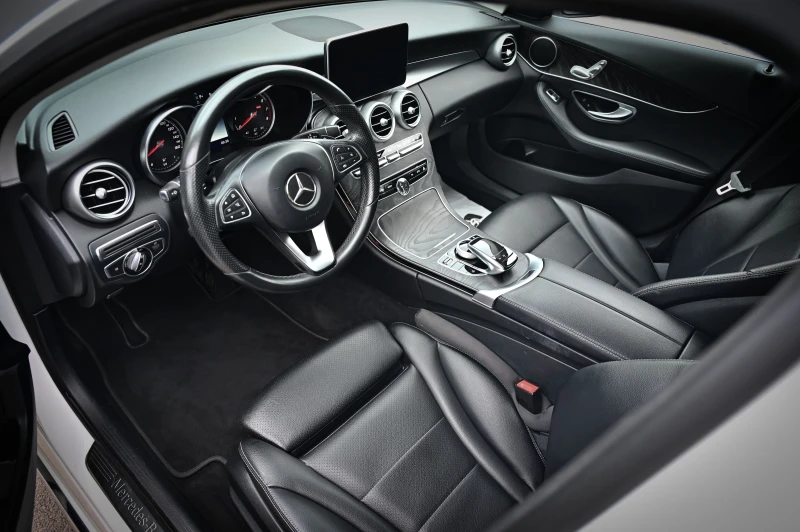 Mercedes-Benz C 300 Distronic/Camera, снимка 9 - Автомобили и джипове - 51951263