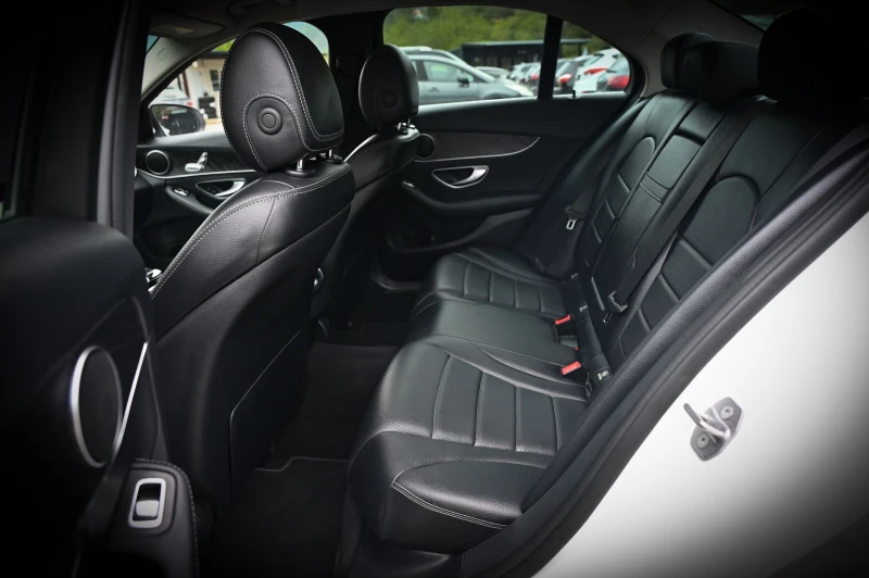Mercedes-Benz C 300 Distronic/Camera, снимка 13 - Автомобили и джипове - 51951263