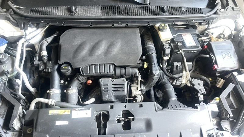 Peugeot 308 GT-line, PANO, NAVI, TOP, снимка 17 - Автомобили и джипове - 52567734