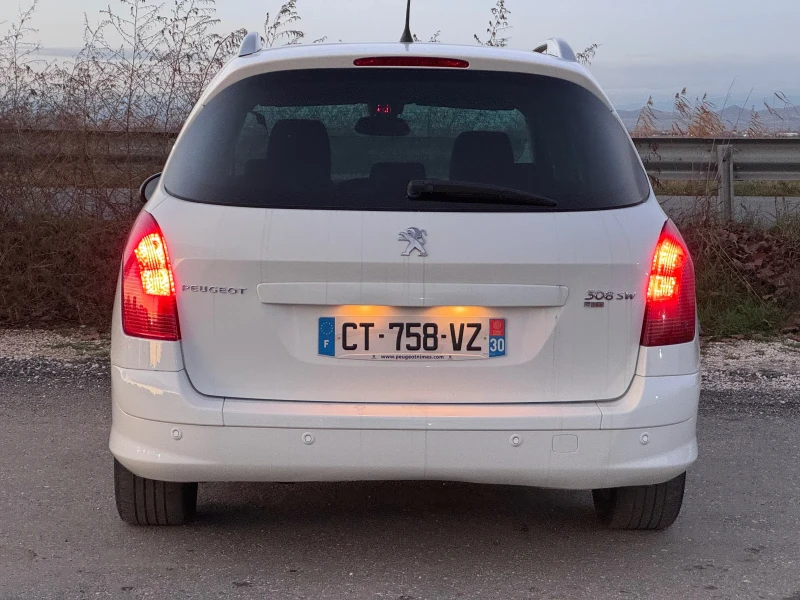Peugeot 308 1.6hdi 112kc Facelift* Panorama* Pdc* Cruise contr, снимка 8 - Автомобили и джипове - 52741353