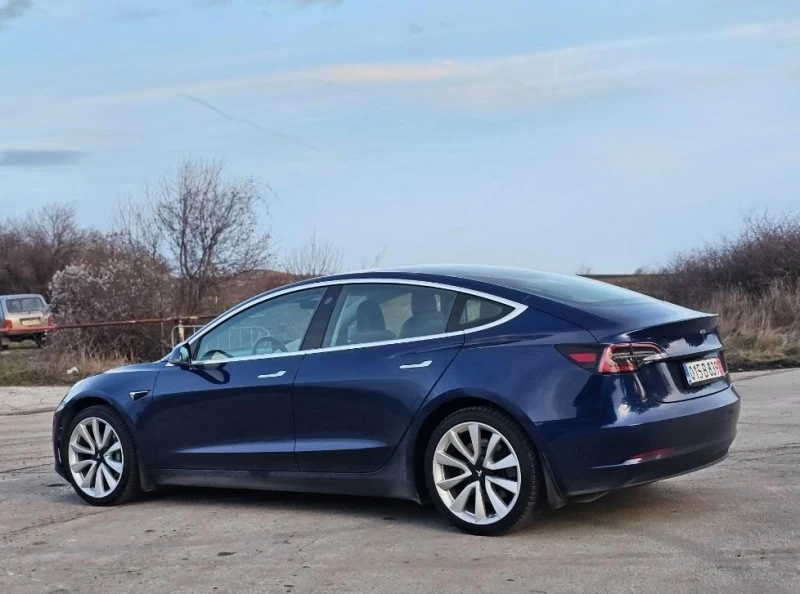 Tesla Model 3 Long Range 4x4 Безплатно Зареждане, снимка 3 - Автомобили и джипове - 52980725