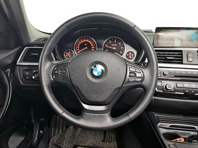 BMW 320 d, снимка 13 - Автомобили и джипове - 54593039