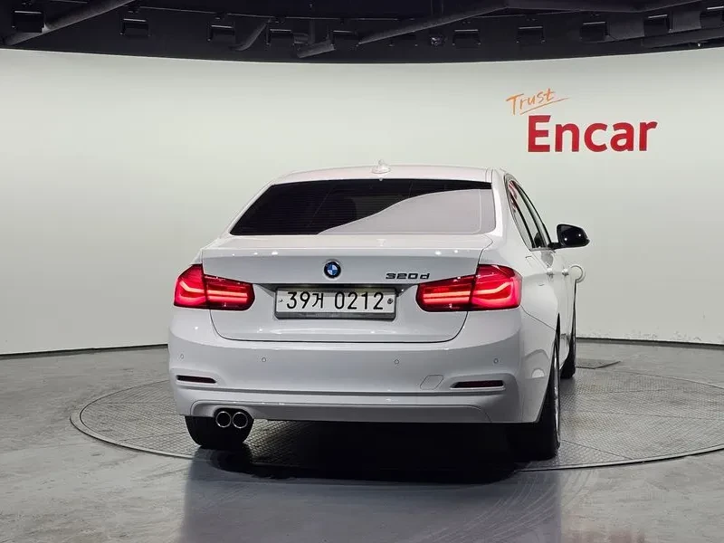 BMW 320 d, снимка 4 - Автомобили и джипове - 54593039