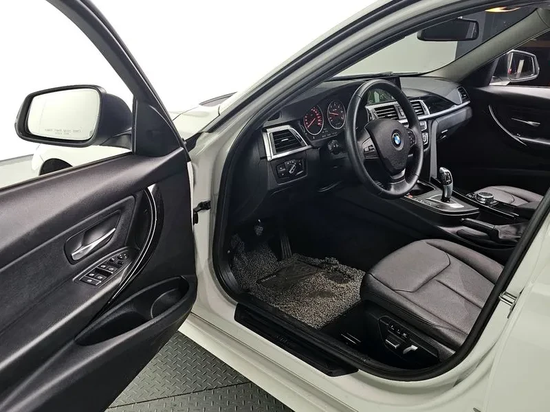 BMW 320 d, снимка 10 - Автомобили и джипове - 54593039