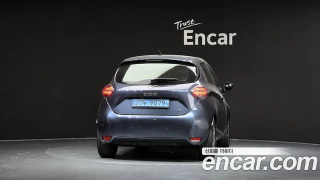Renault Zoe, снимка 4 - Автомобили и джипове - 56390501