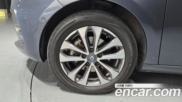 Renault Zoe, снимка 5 - Автомобили и джипове - 56390501