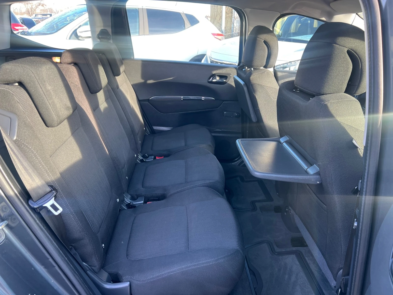 Peugeot 5008 1.6HDI | Mobile.bg — изображение 11