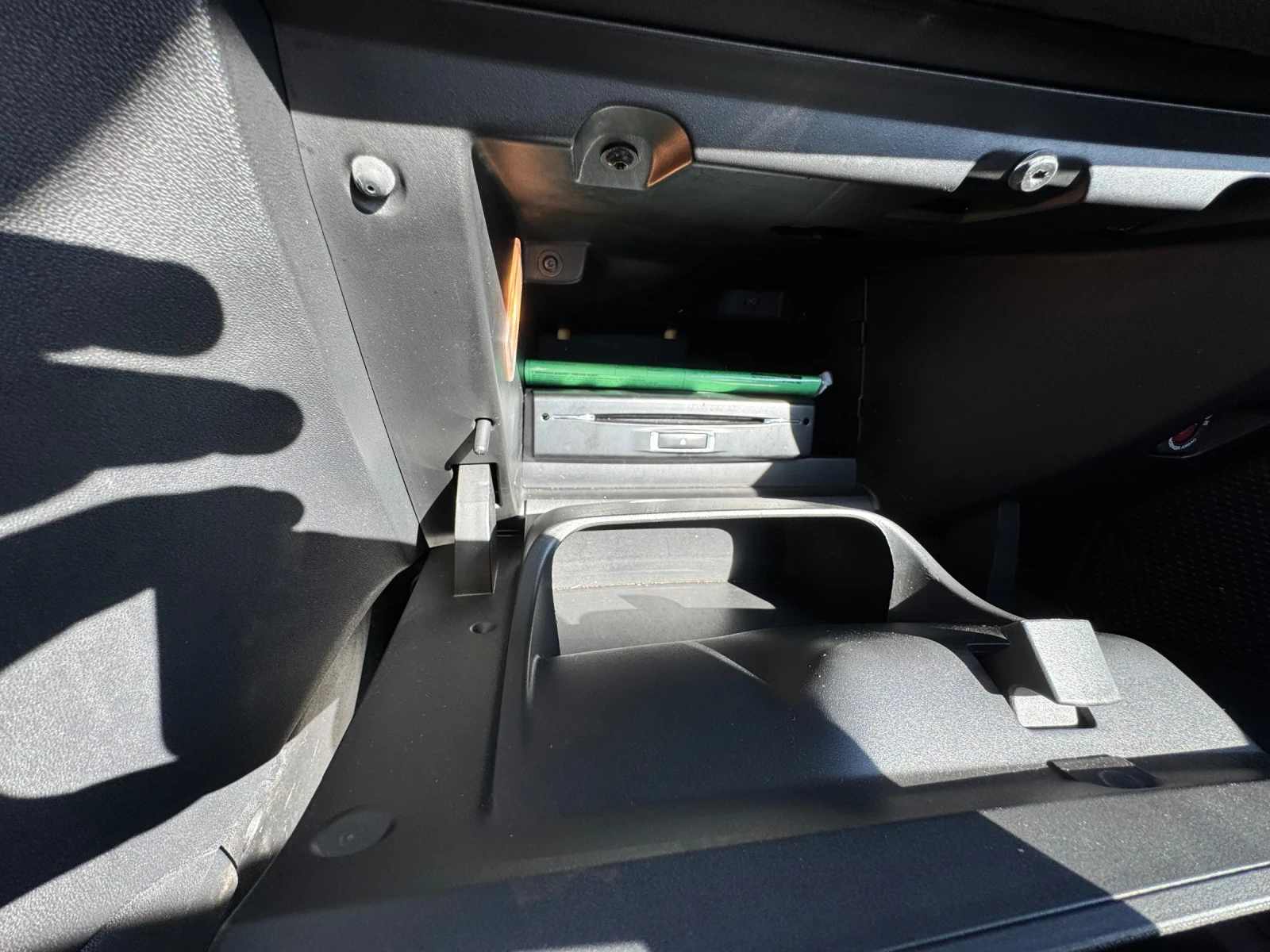 Peugeot 208 1.0iZM01, снимка 11 - Автомобили и джипове - 53538779